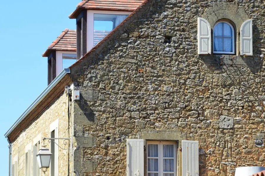 Maison en pierre ancienne : comment l’isoler sans l’abîmer ?